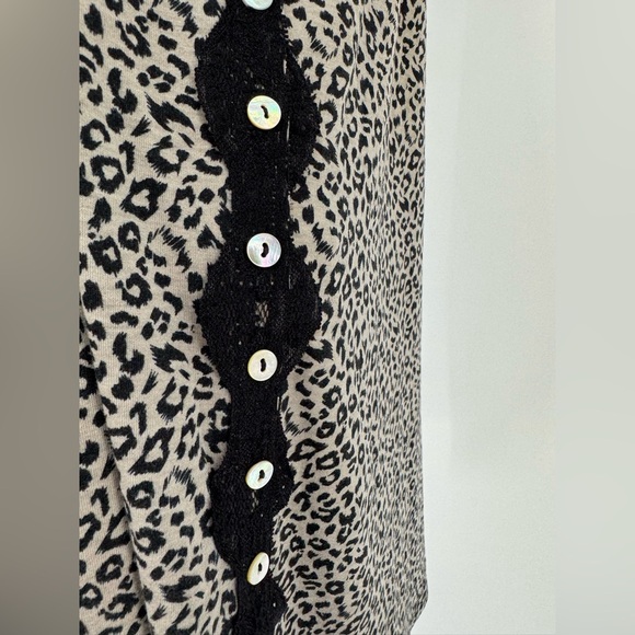 POL Clothing Leopard Print Cami Tank Top - Picture 2 of 10